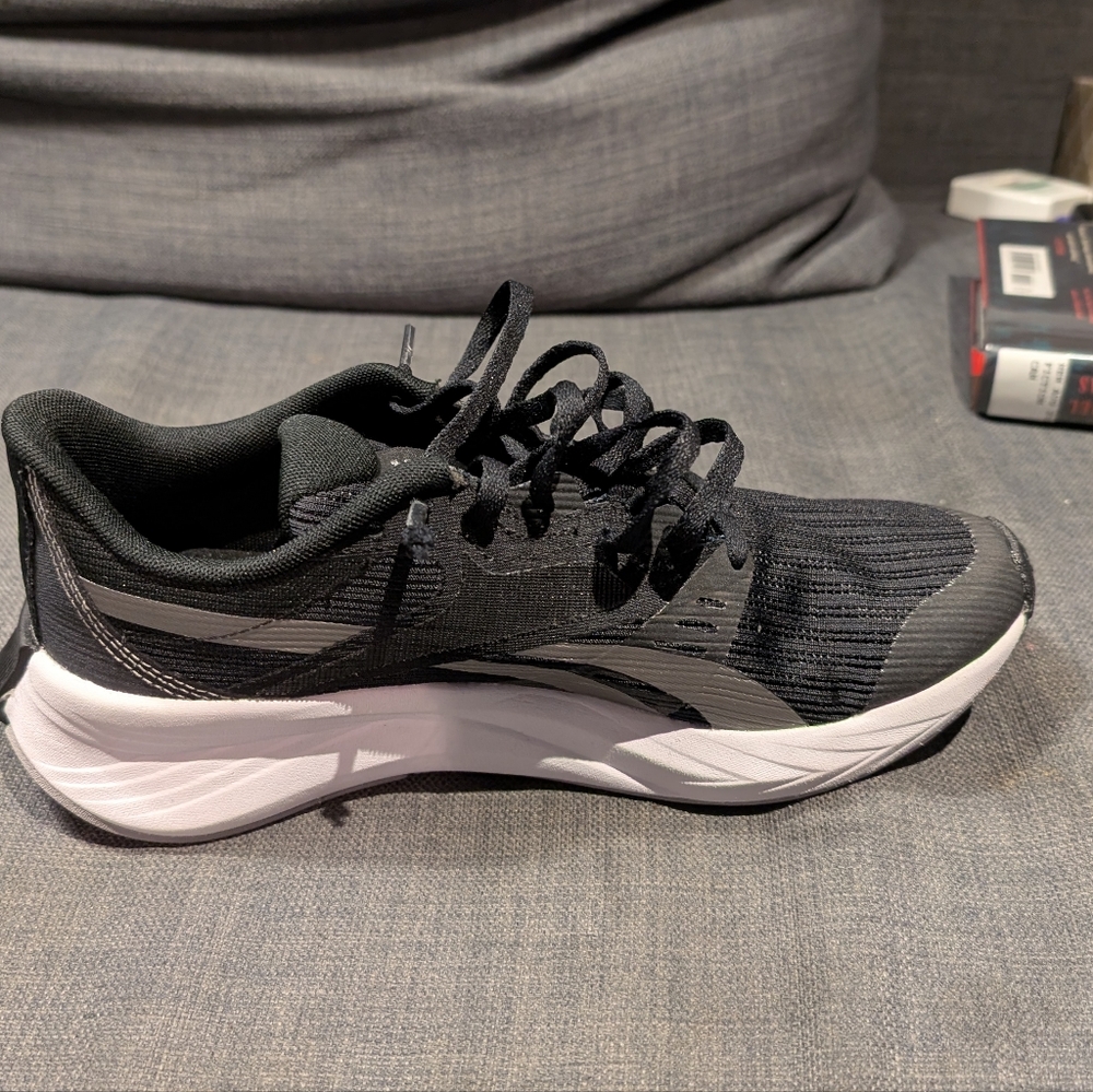 Reebok Black Athletic Shoes with Breathable Mesh - Picture 5 of 7